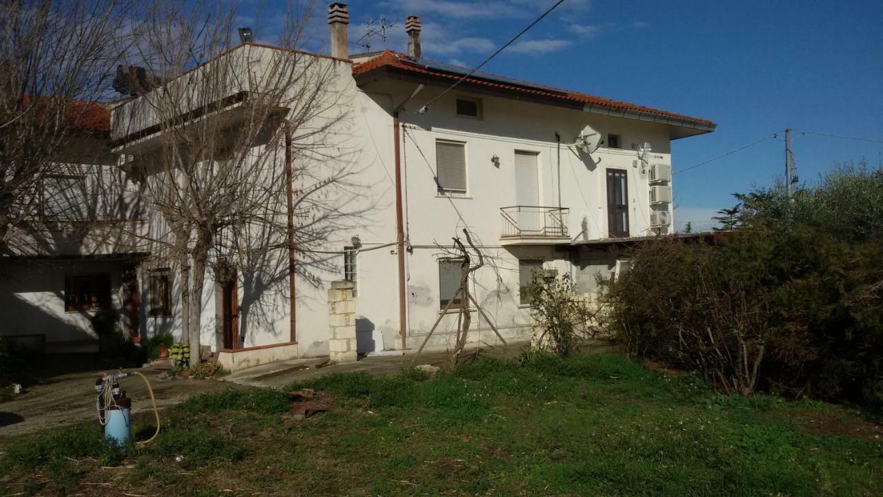 Gasthaus Fattoria Zitumasse Crecchio Exterior foto